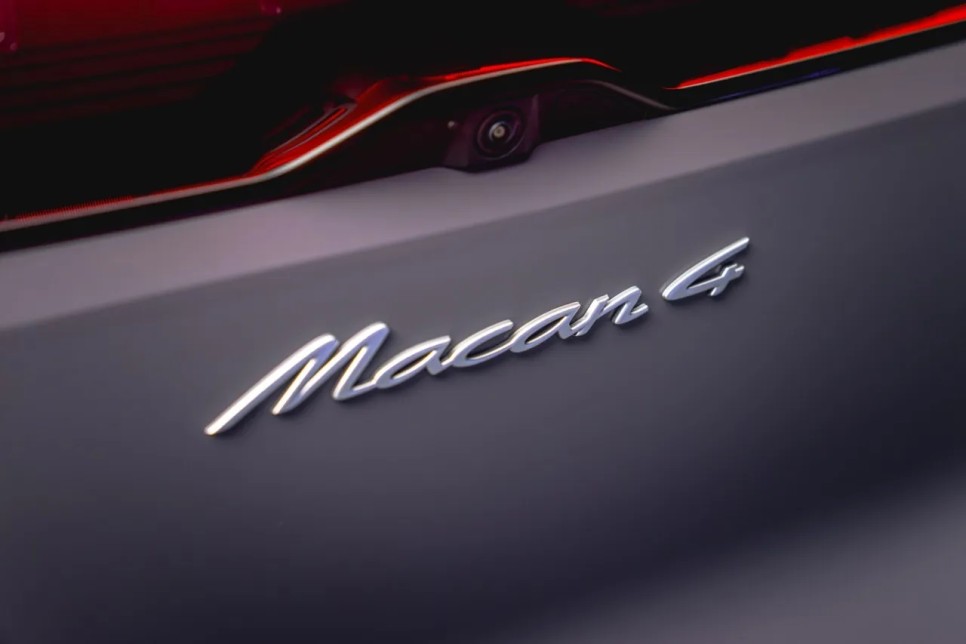 2024 포르쉐 신형 마칸 EV, 영상으로 디자인 살펴보기