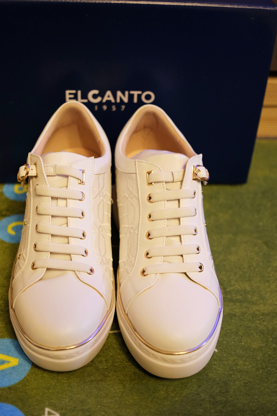 엘칸토 신발 봄 패션의 마무리는 역시 키높이 스니커즈