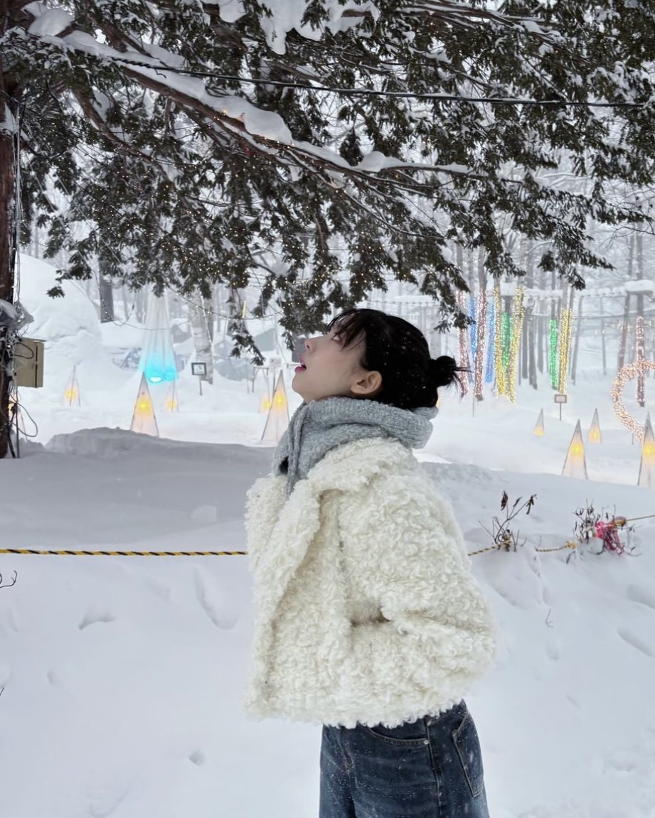 카리나 인스타그램 속 겨울 모자 바라클라바 패션 정보는?