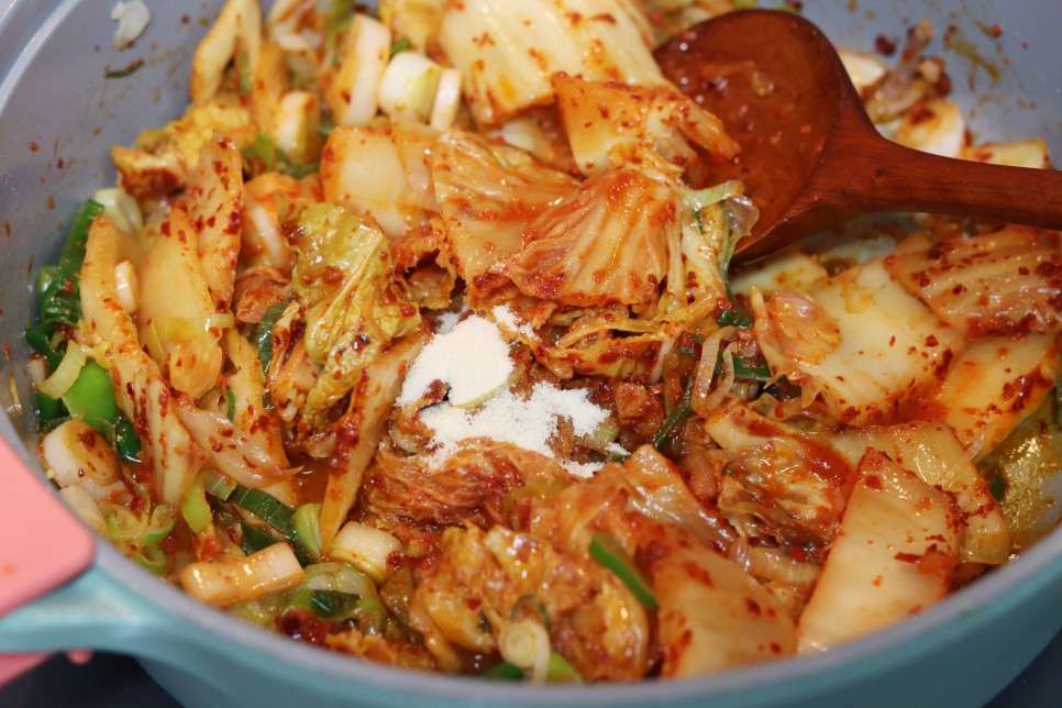 참치 김치찌개 맛있게 끓이는법 스팸 김치찌개 레시피 햄김치찌개