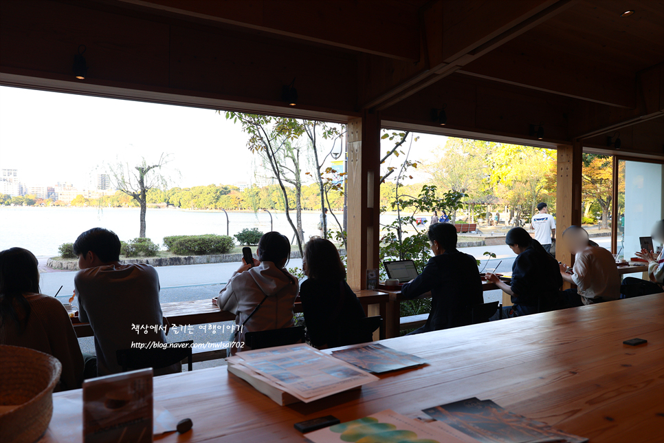 일본 겨울여행 후쿠오카 볼거리 오호리공원 호수 뷰 카페