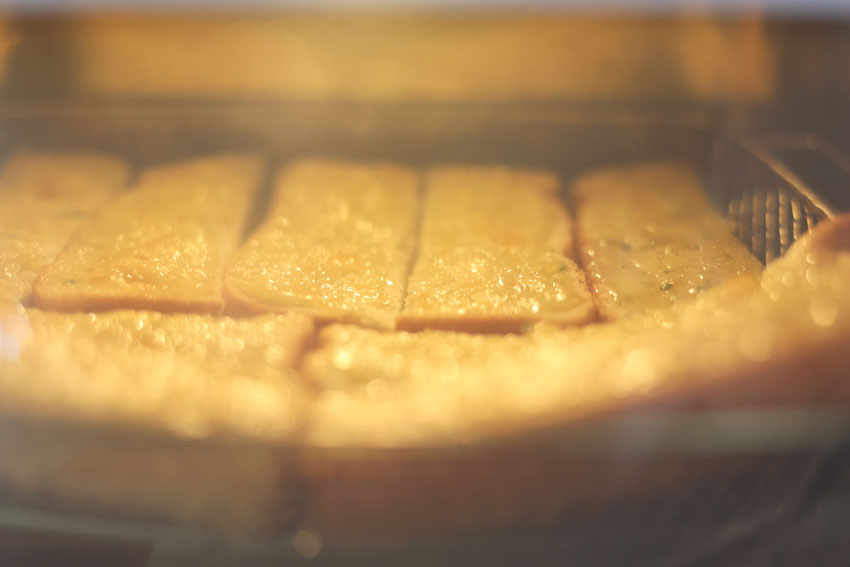 에어프라이어 마늘빵만들기 식빵마늘빵 버터 마늘빵소스 레시피