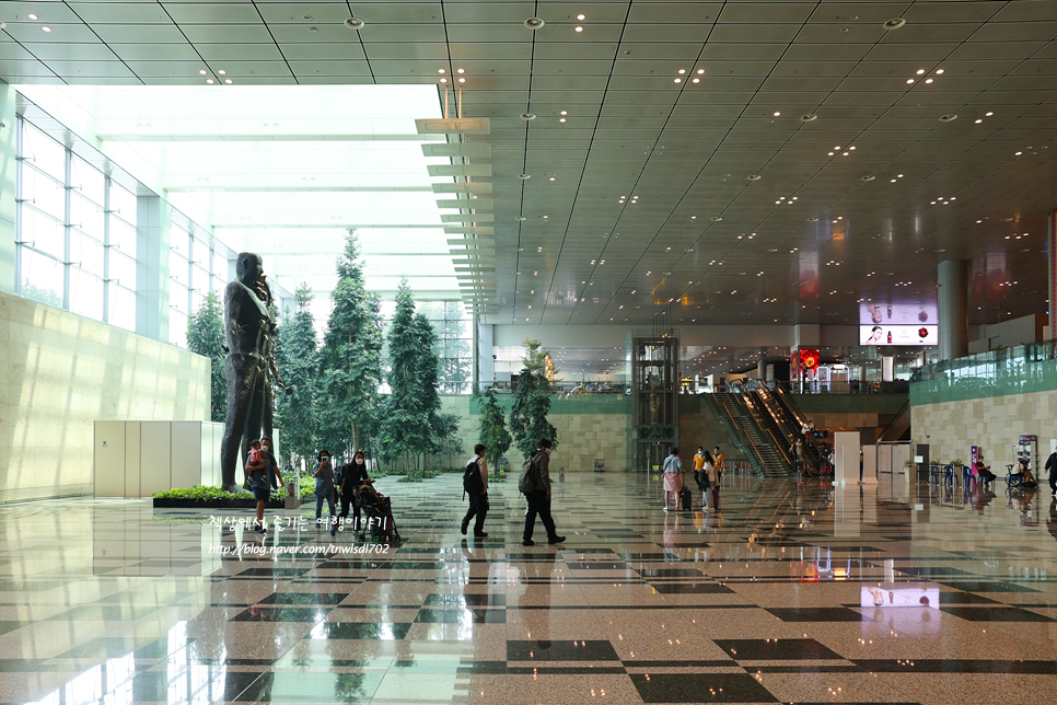 싱가포르 자유여행 항공권 싱가포르 항공 창이공항 폭포