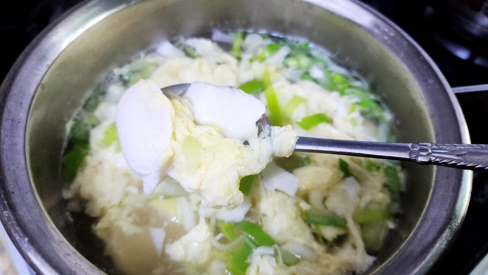한그릇음식 순두부 계란탕 만들기 간단한 자취요리 순두부 계란국 끓이는법