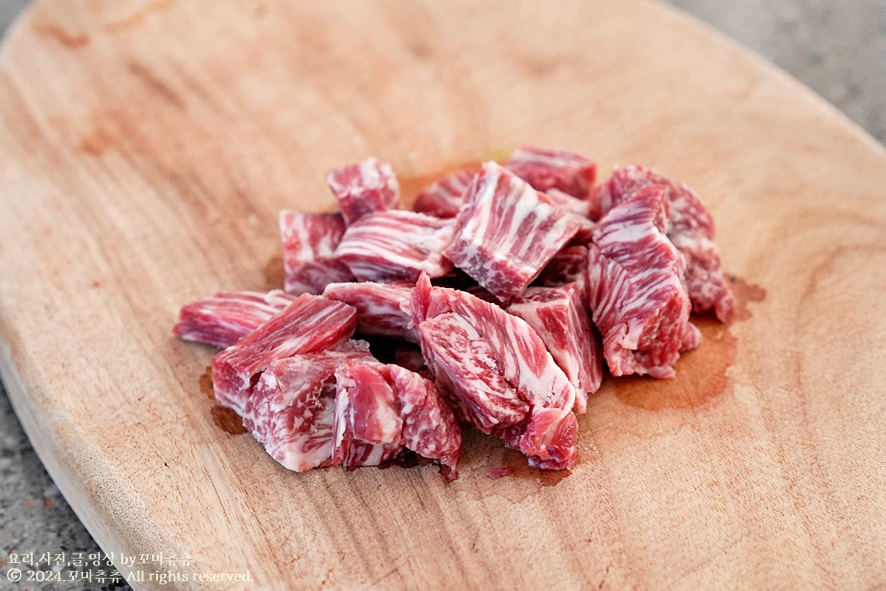 소고기 미역국 끓이는 방법 레시피 쇠고기 사골 미역국 맛있게 끓이는 법 고기