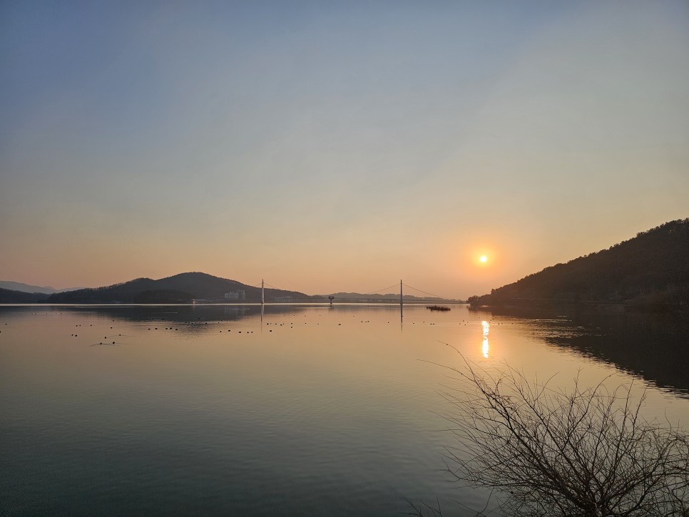 충남여행 논산 가볼만한곳 탑정호수변생태공원부터 논산 탑정호 출렁다리 일몰