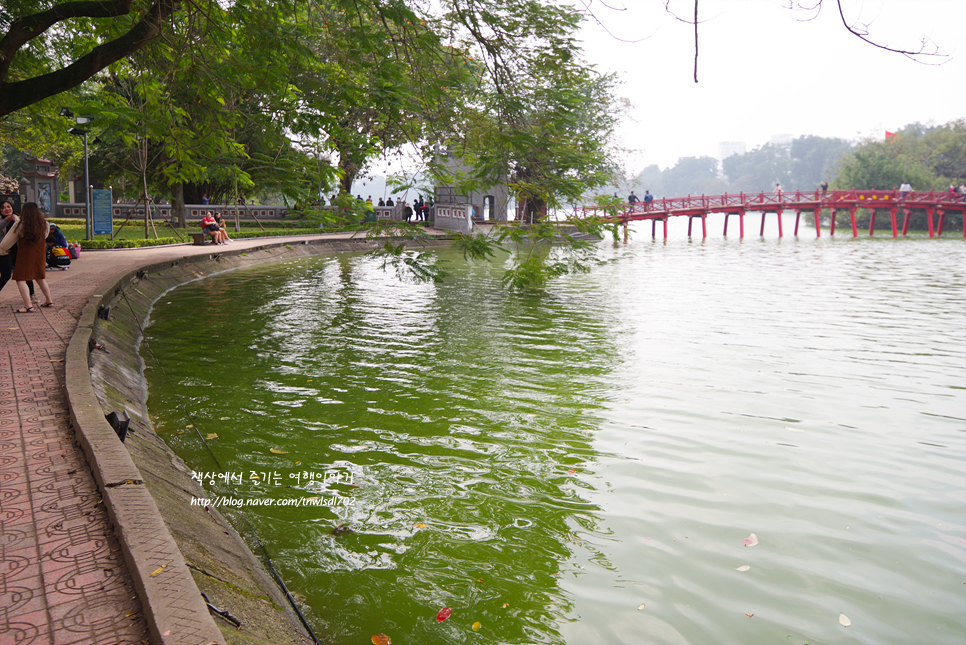 베트남 하노이 자유여행 명소 호안끼엠 호수
