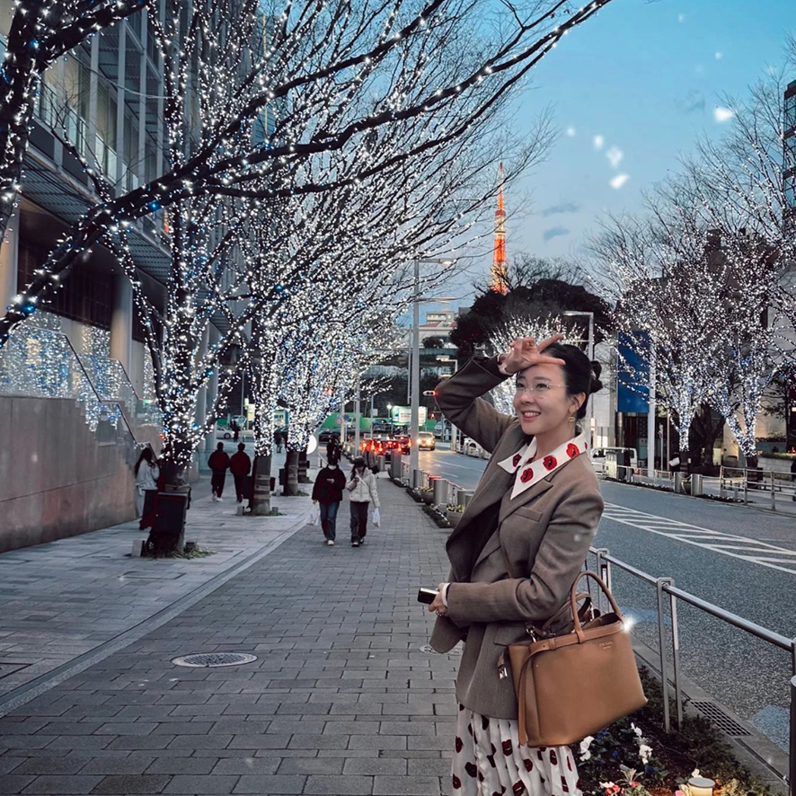 소유진 프라다 가방 데일리백 일본 여행룩 패션 40대 명품백 가격