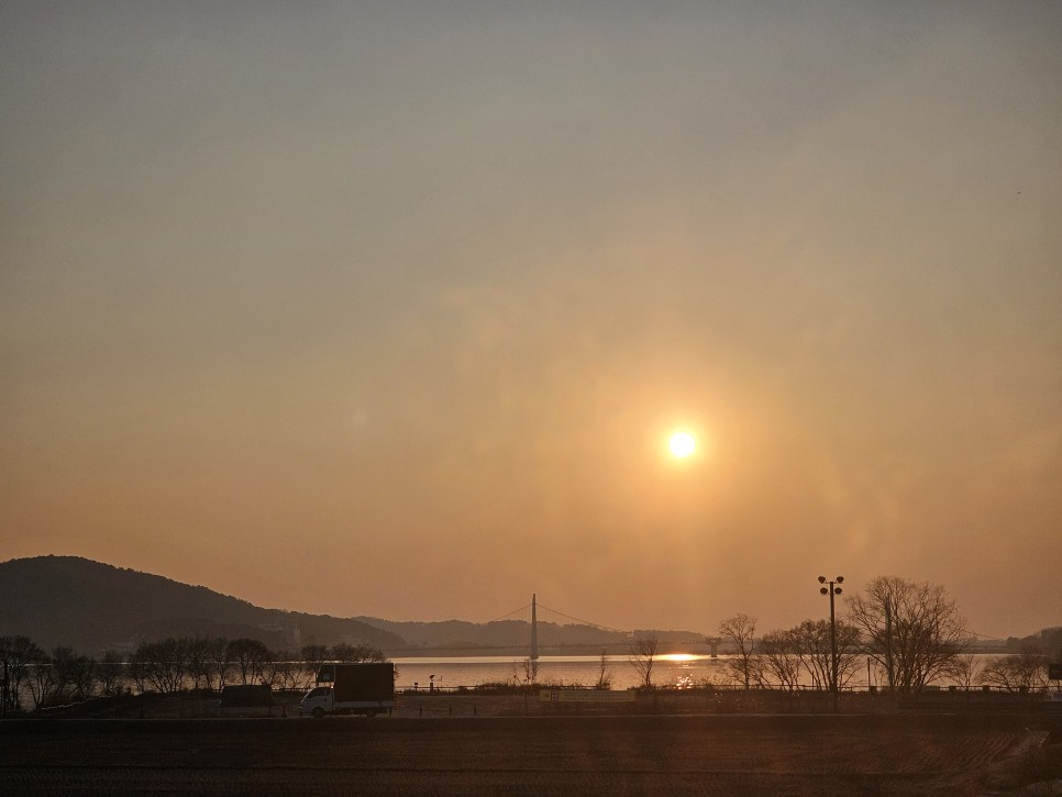 충남여행 논산 가볼만한곳 탑정호수변생태공원부터 논산 탑정호 출렁다리 일몰