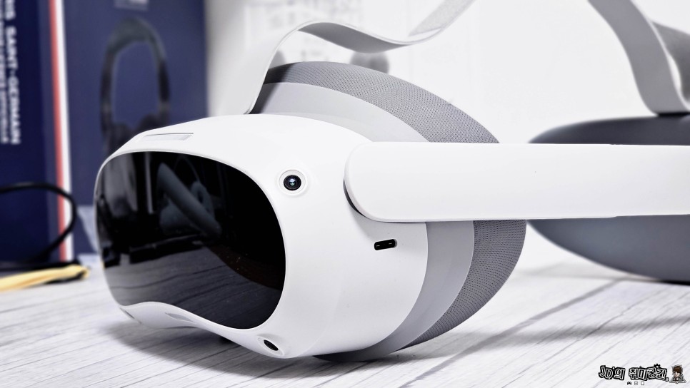 피코4 VR 기기 PICO4 올인원 게임은 물론 공간 비디오 활용까지