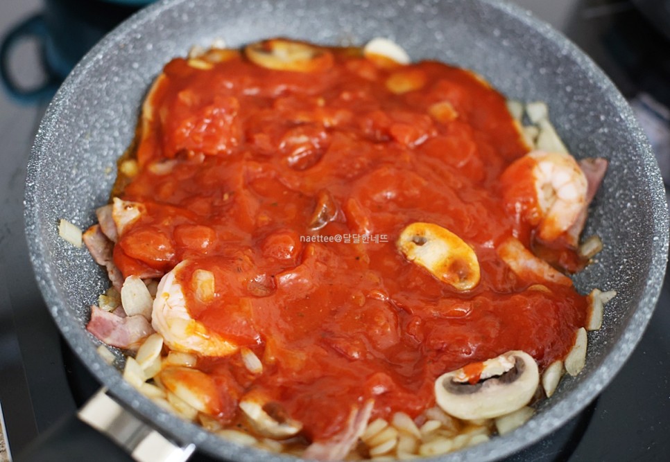 토마토 스파게티 만들기 간단한 베이컨 토마토 파스타 레시피