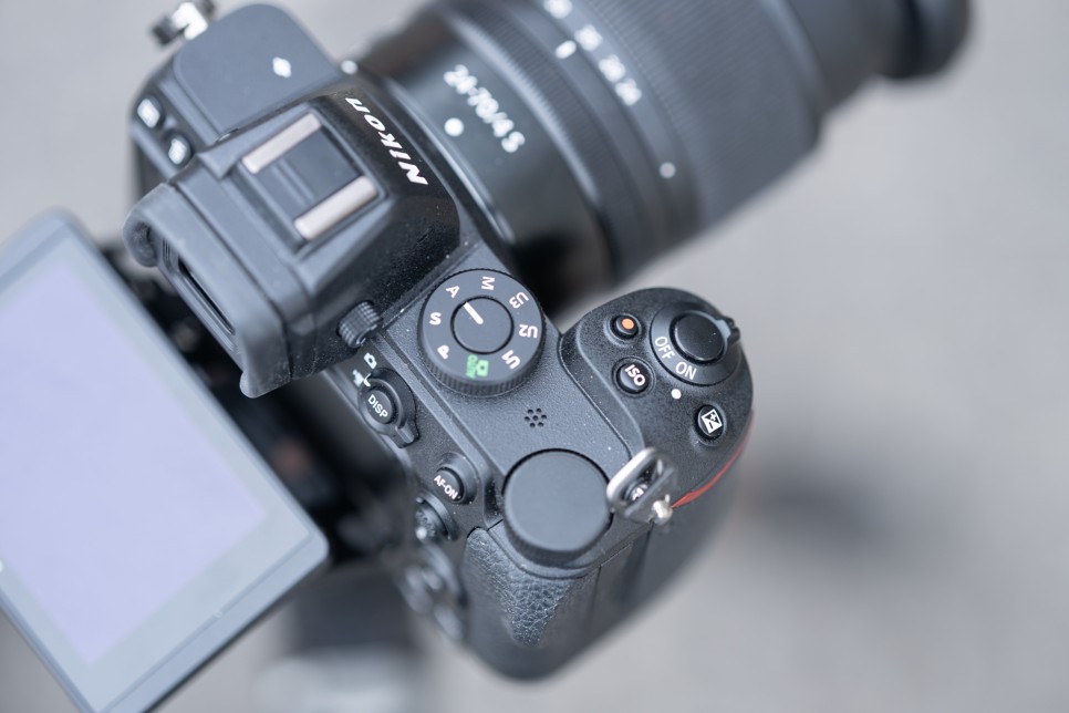 니콘 Z 5 가벼운 입문용 풀프레임 미러리스 카메라 추천 이유 설경 사진 팁도 함께