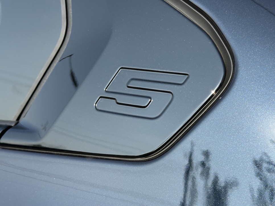 BMW 520i 리스로 5시리즈 풀체인지 어떤 트림을? 520D M스포츠 플러스 / 럭셔리 프로모션