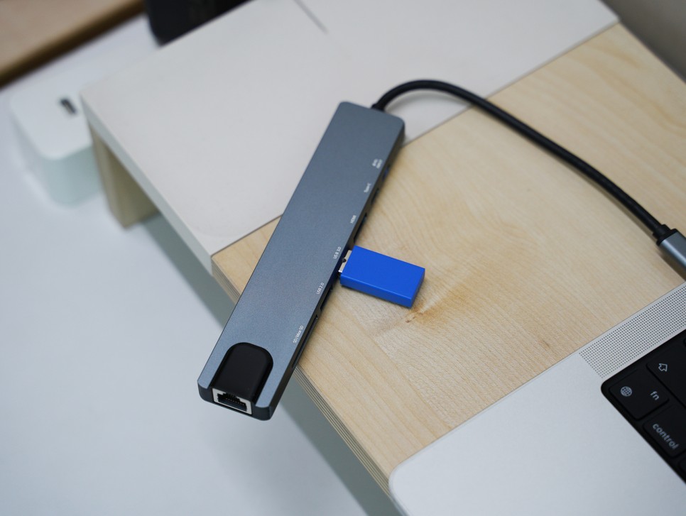 맥북 8포트 멀티 USB 허브 랜 젠더 아이패드 C타입 호환 모락 프로토