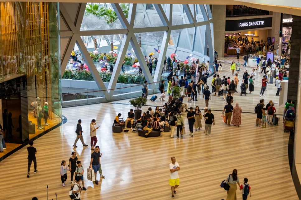 싱가포르 여행 가볼만한곳 추천 창이공항 쥬얼창이 폭포 캐노피파크