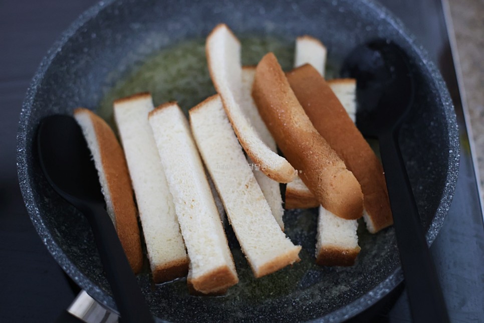 후라이팬 러스크 만들기 식빵 테두리 러스크 만들기