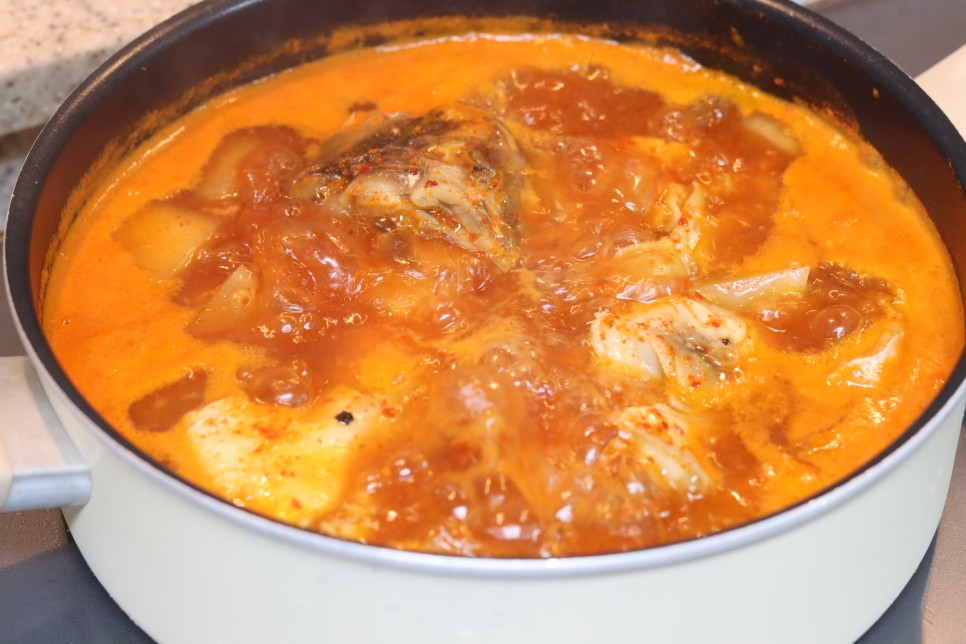 동태탕 끓이는법 동태찌개 레시피 생선매운탕 양념 재료 끓이기