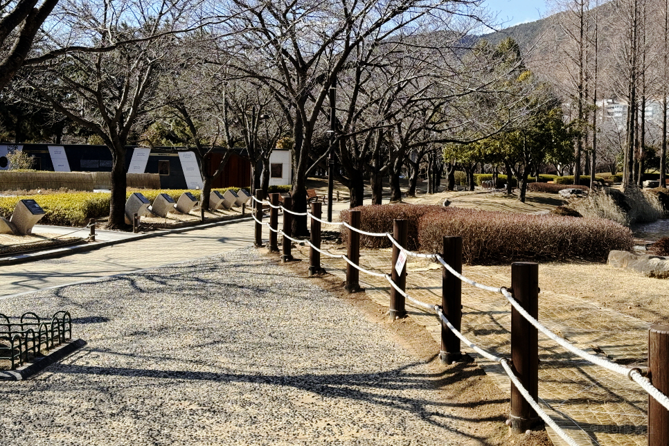 나들이 가볼만한곳 부산 근교 여행지 김해 연지공원