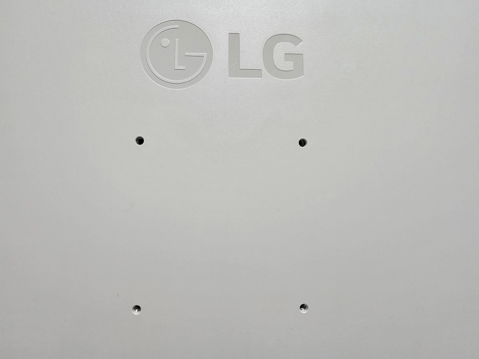 LG 룸앤스타일 32SR70U 차박캠핑 오토캠핑준비물 리스트에 추가