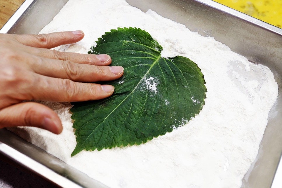 돼지고기 깻잎전 만드는 법 간단한 재료 레시피 만들기