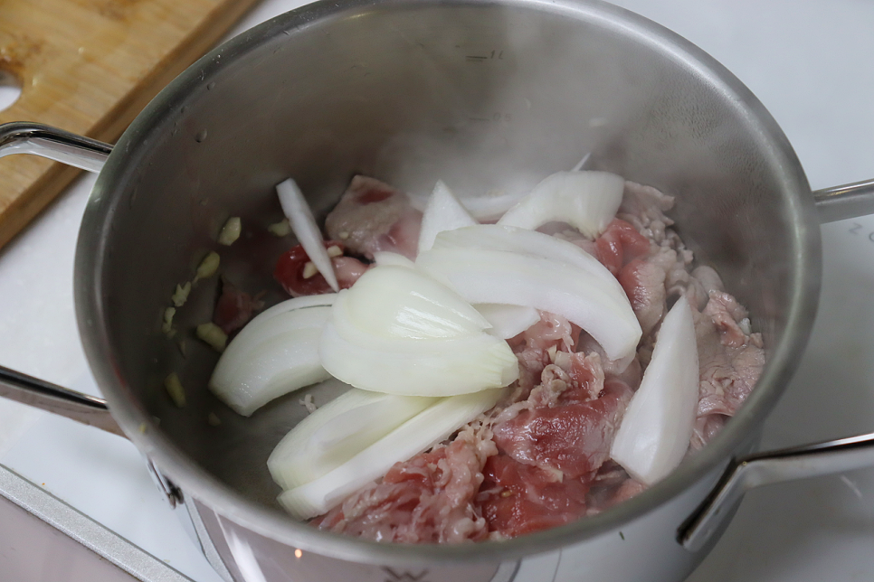 돼지고기 김치찌개 맛있게 끓이는법 두부 돼지고기 김치찌개 황금레시피