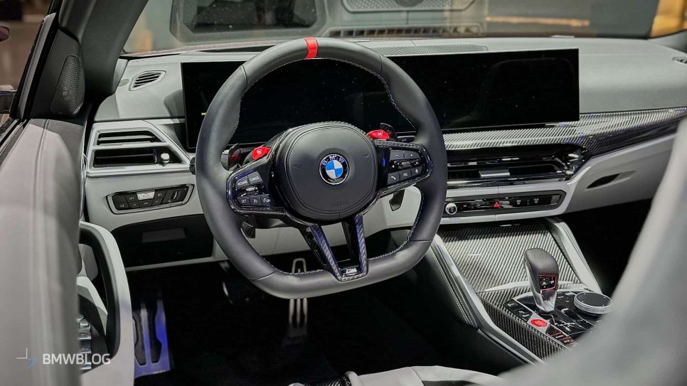 신형 BMW 4시리즈, M4 페이스리프트(LCI) D컷 핸들 채택
