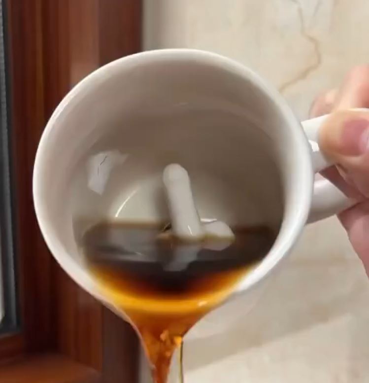 커피 한 잔으로 마음을 표현하고 싶다면, 머그컵 도자기 공예