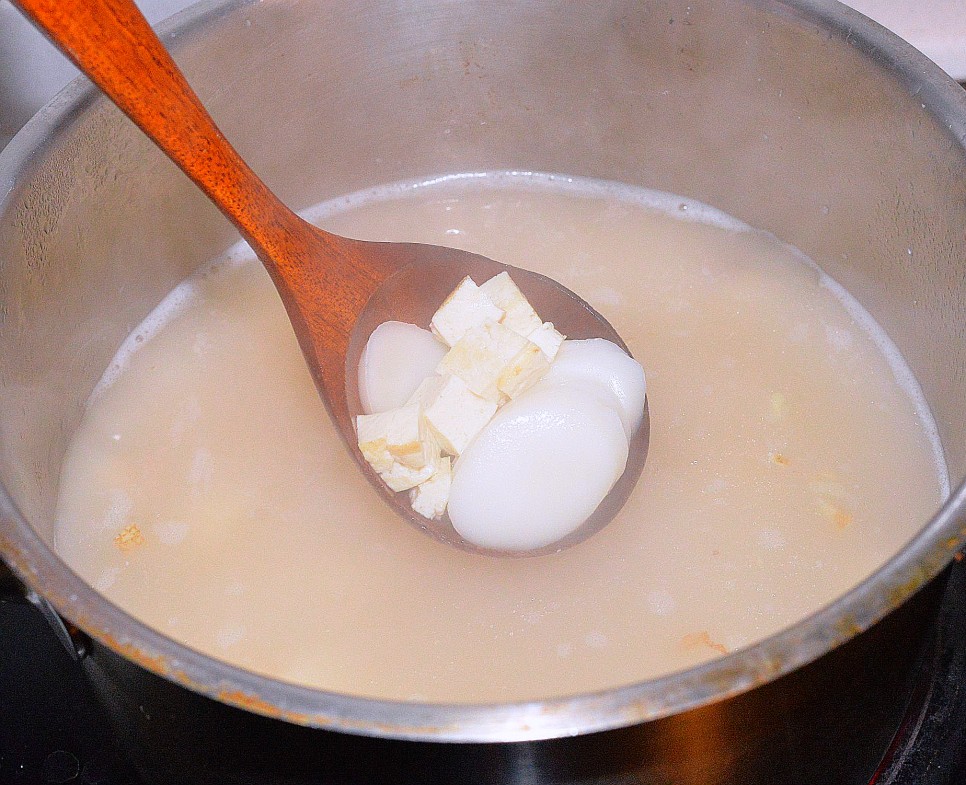 사골 떡국 끓이는법 떡국 꾸미  소고기 고명 레시피 소고기 떡국 맛있게 끓이는법