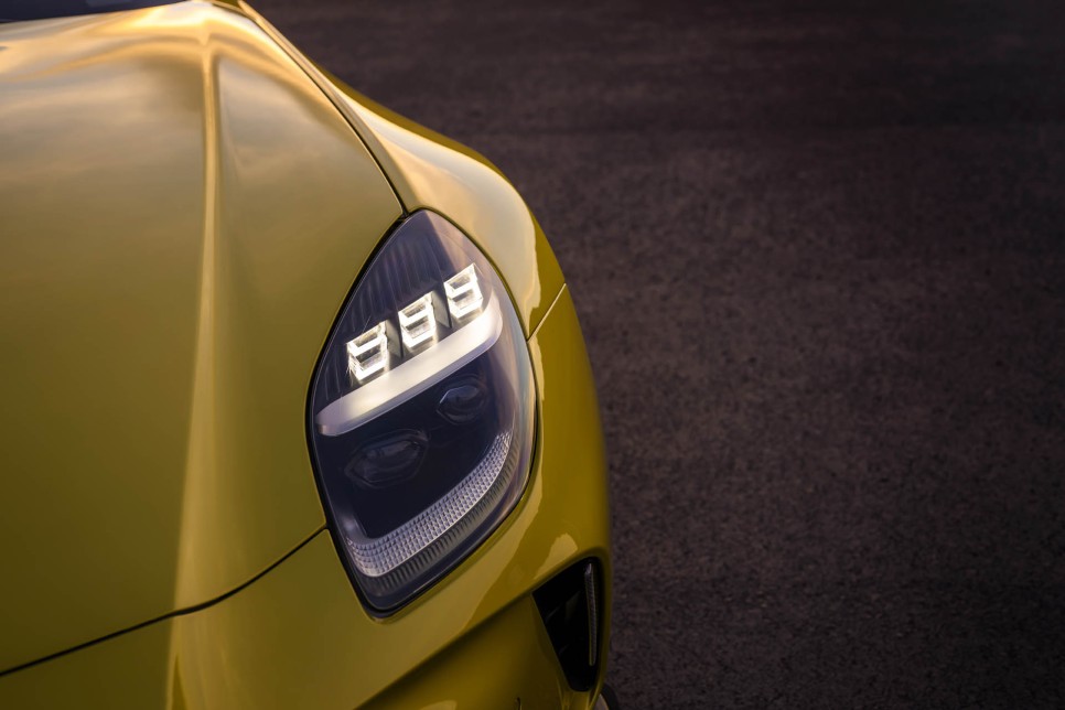 656마력 V8의 2025 신형 애스턴마틴 밴티지 드디어 공개