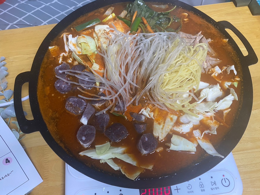 순대볶음 밀키트 이거 진짜 칼칼하니 좋네! 캠핑갈때 찜!