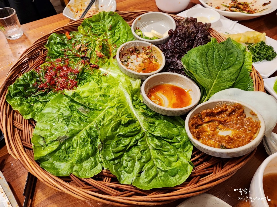서귀포 식당 굴보쌈 땡길땐 올레보쌈 ft. 제주 생유산균 막걸리 한라산21도 소주