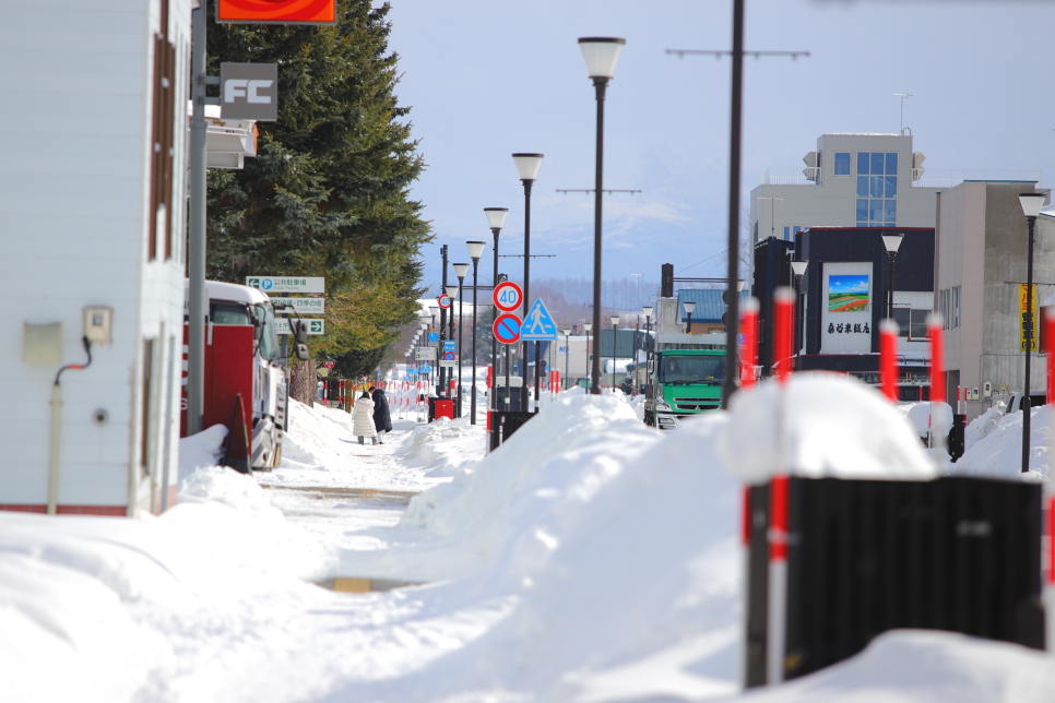 일본 삿포로 3월 날씨 정보 2월 실시간 옷차림 겨울 신발 추천 눈이 펑펑