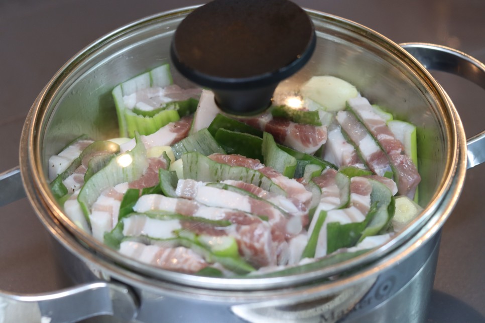 편스토랑 윤유선 대파 수육 맛있게 삶는법 무수분 삼겹살 수육 삶기