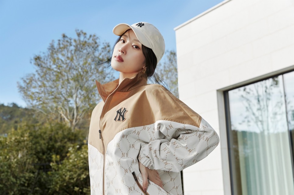 엠엘비 여자 바람막이 문가영 화보 착용 여성봄자켓 예쁘다 !