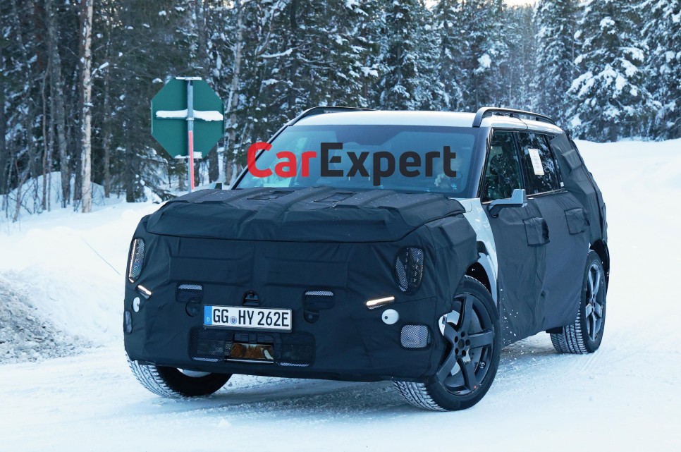 기아의 플래그십 전기 스포츠 SUV, 2025 EV9 GT 스파이샷 포착
