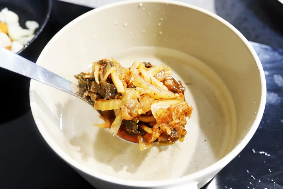 김치죽 끓이는법 해장음식 신김치 찬밥요리 아침 메뉴