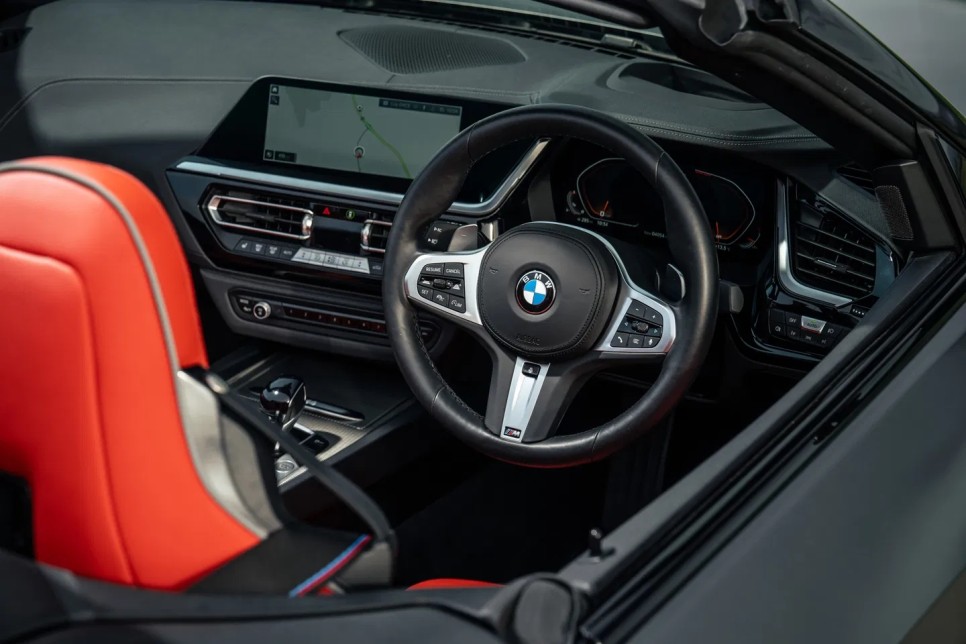 BMW Z4 M40i 수동변속기 리뷰
