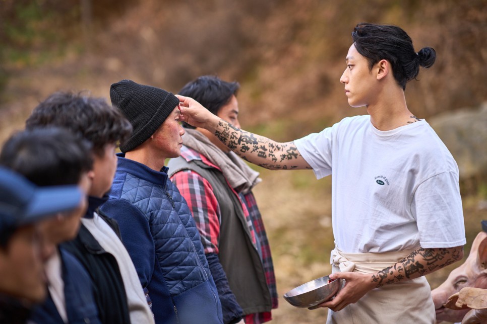 영화 파묘 관객수 100만 돌파 올해 가장 빠르다 최신 한국 영화