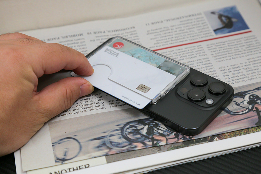 아이폰 15 프로 맥세이프 카드지갑 디버스 더블 클리어 카드포켓 깔끔한 맥클로젯 투명 젤하드 폰 케이스 조합