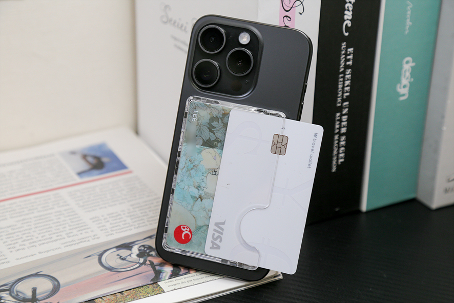 아이폰 15 프로 맥세이프 카드지갑 디버스 더블 클리어 카드포켓 깔끔한 맥클로젯 투명 젤하드 폰 케이스 조합