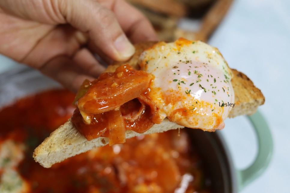 에그인헬 간단 레시피 샥슈카 만들기 토마토소스 요리