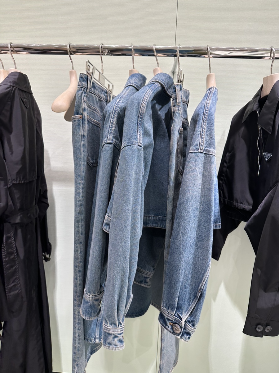 일본 도쿄 옷 쇼핑 브랜드: 명품 쇼핑리스트 프라다 청자켓 가격 크롭, 신주쿠 자유여행