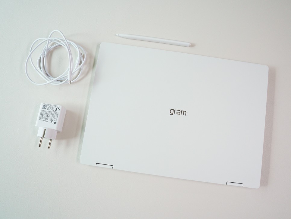 LG 그램 프로 360 대학생 터치스크린 2in1 태블릿 노트북 16TD90SP-KX56K 펜 활용