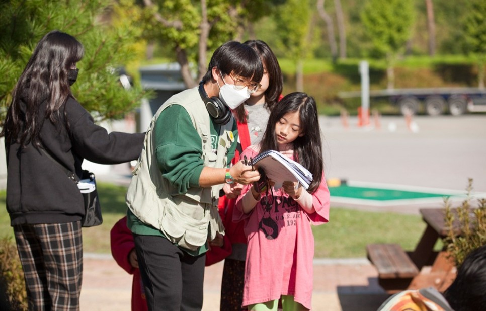 고속도로 가족 실화 결말 출연진 정보 관람평 줄거리 리뷰 넷플릭스 최신 신작 영화 추천