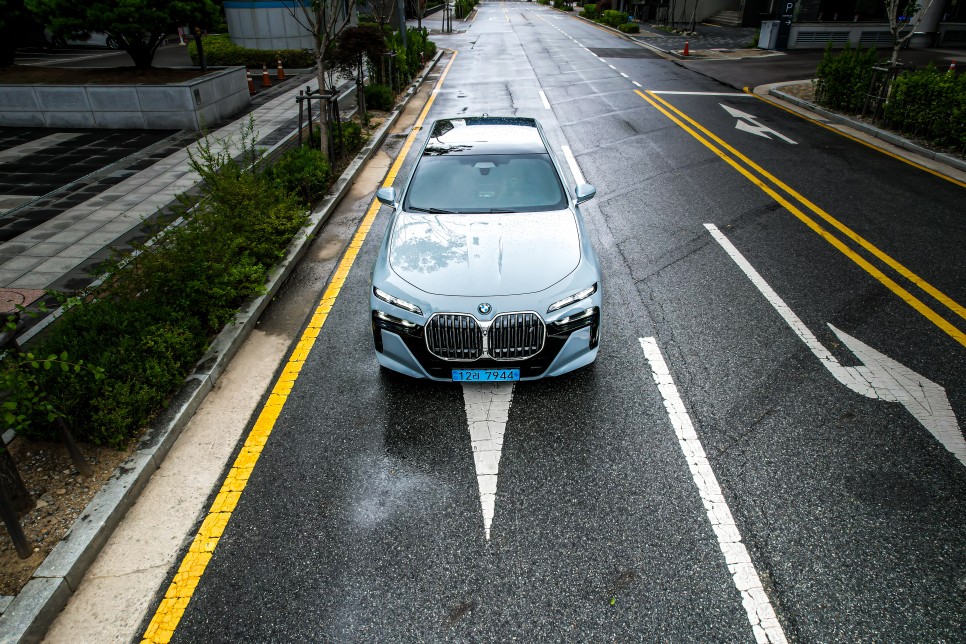 2024 BMW 7시리즈 옵션 정보 가격, 완전히 새롭게 개편한 패키지로 플래그십 세단 시장을 노립니다!