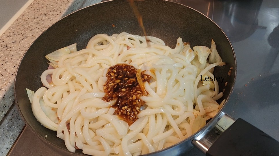 굴소스 볶음우동 만드는법 양배추 요리 볶음우동 레시피