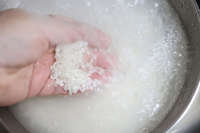 향기나는쌀 구수하고 찰진 쌀명당 명품쌀 400g, 1kg 쌀불리는시간