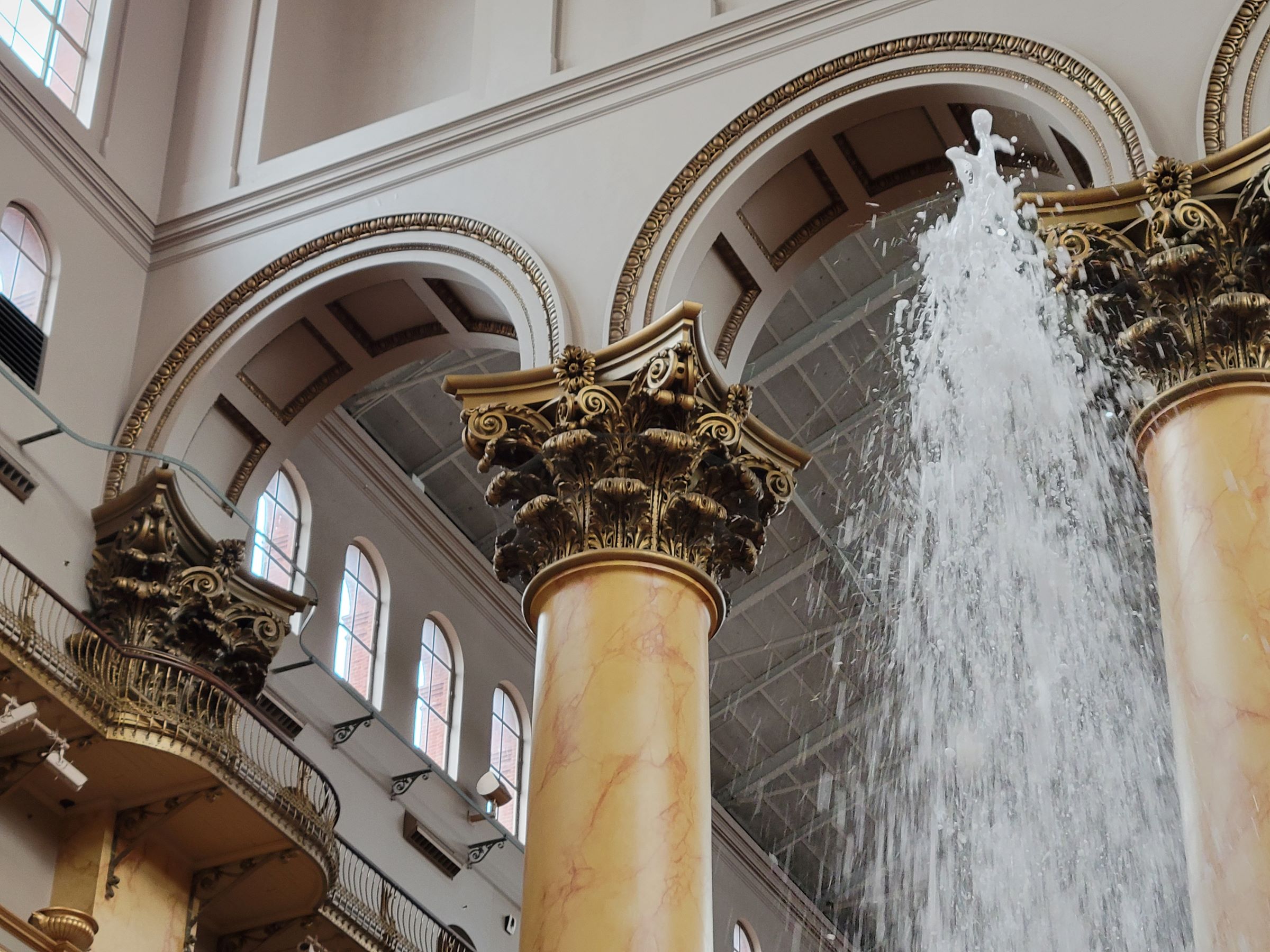 독립적 운영의 국립 건축박물관인 내셔널 빌딩뮤지엄(National Building Museum)을 운좋게 공짜 구경