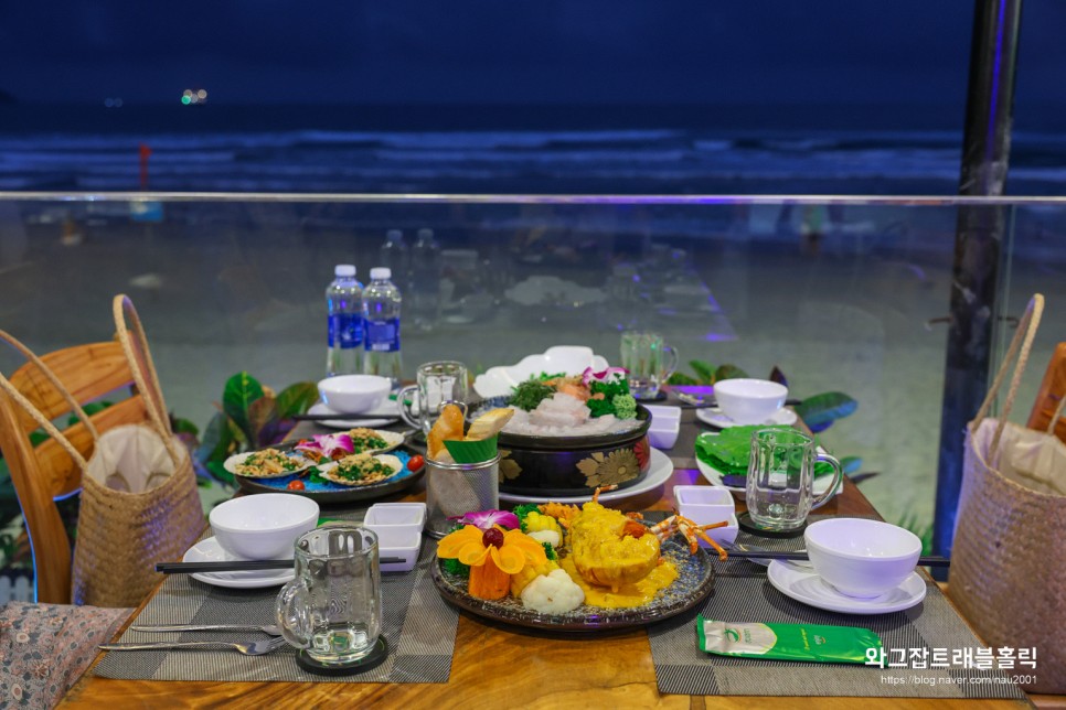 다낭 해산물 맛집 미케비치 해변 시푸드 식당 엇싼 오션 레스토랑
