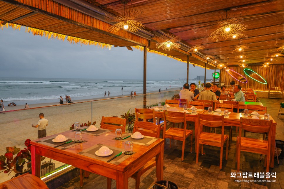 다낭 해산물 맛집 미케비치 해변 시푸드 식당 엇싼 오션 레스토랑